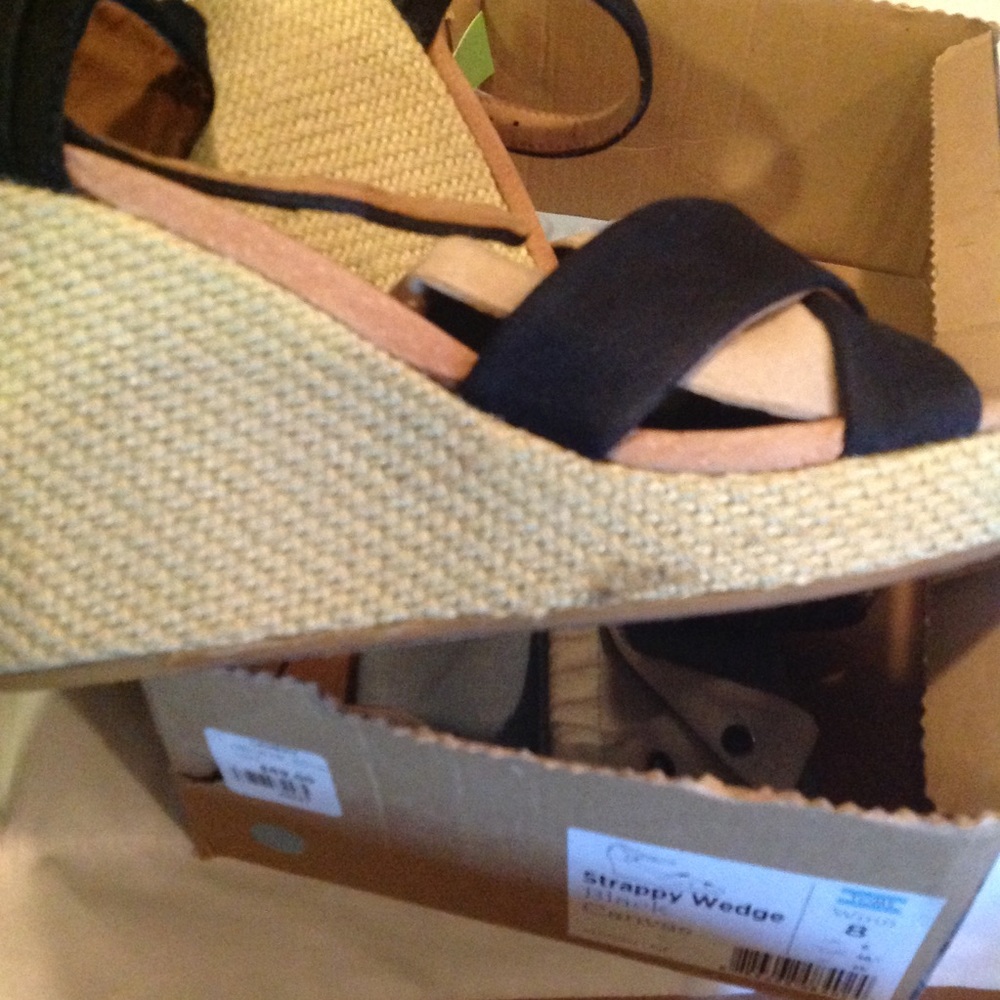 Toms Shoes